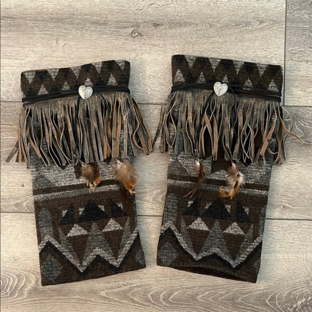 Bohemian leg warmers with fringe, feathers, and a heart - Picture 2 of 7